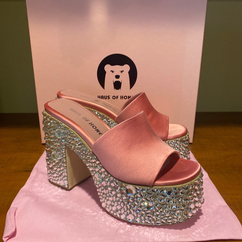 HAUS of HONEY Satin Mule Full Strass ** RARE**